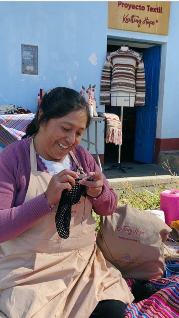 mujer en peru